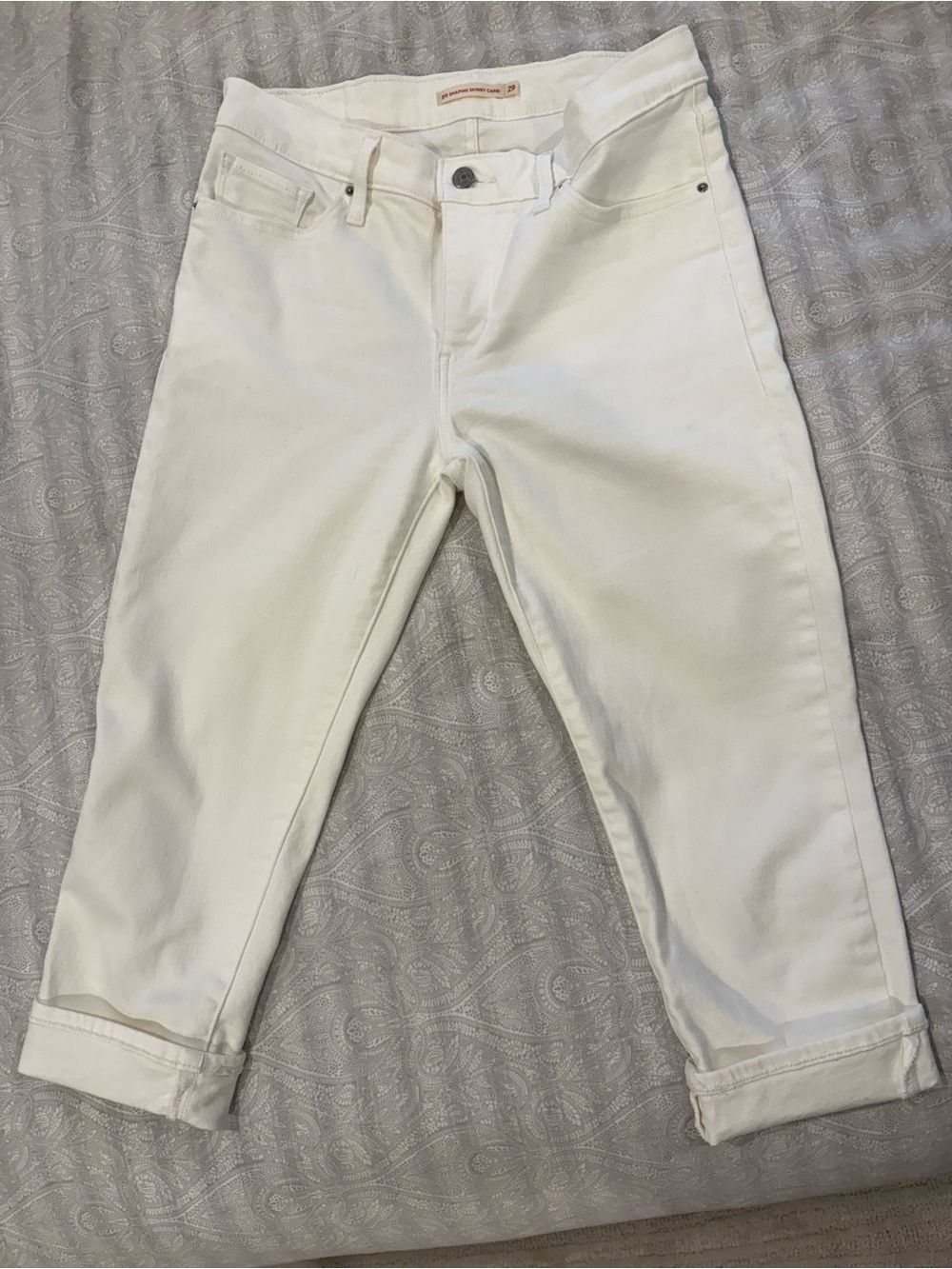 Levi's White Capris Cropped Jeans